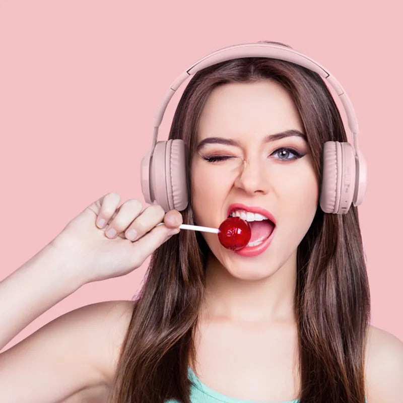 Wireless children's headphones with RGB lighting in bunny purple and pink colour options
