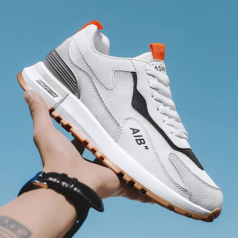 Men's lightweight mesh golf training shoes with PU upper and rubber sole in black and white