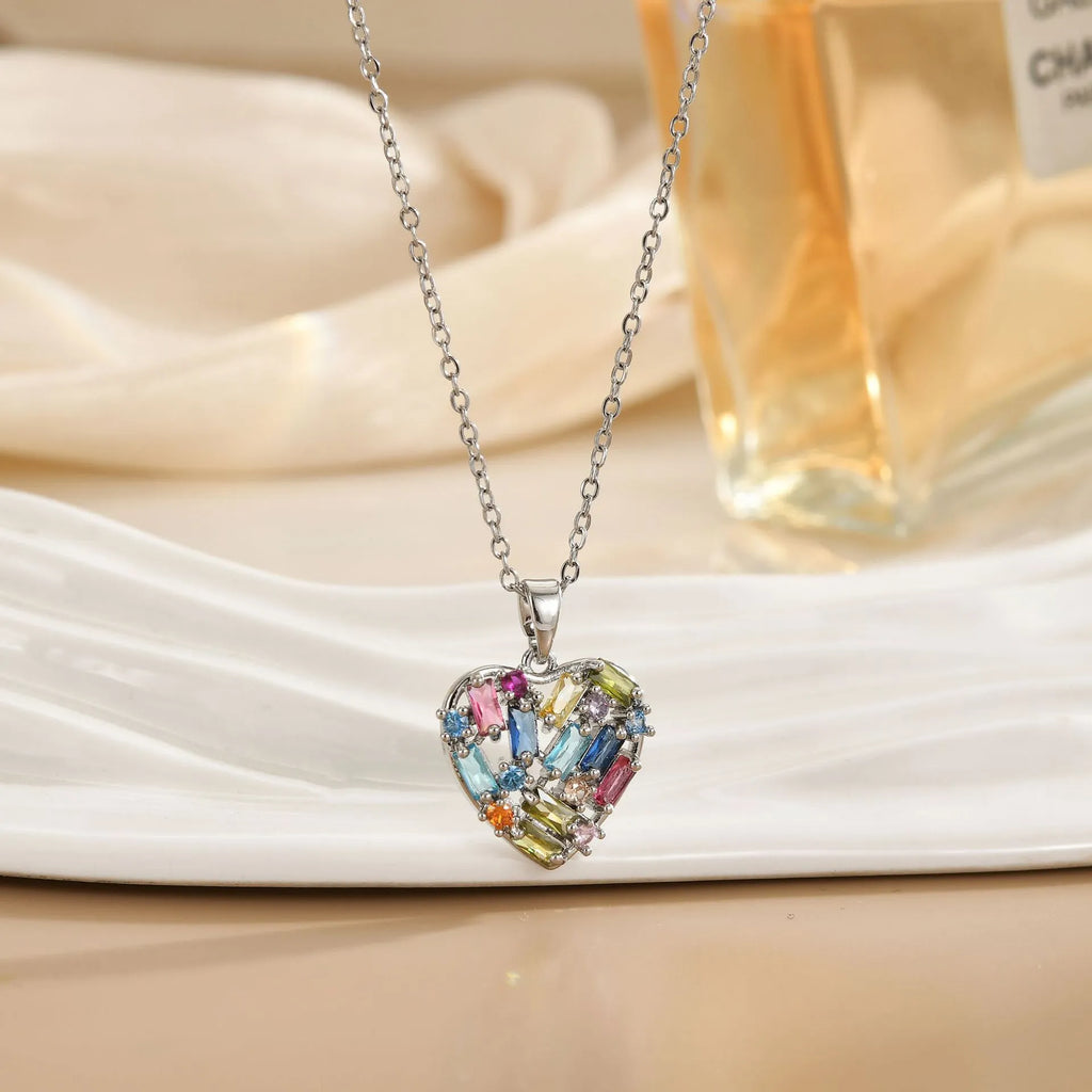 Women's copper zircon heart necklace with O-ring chain, gold blue colour, electroplated finish.