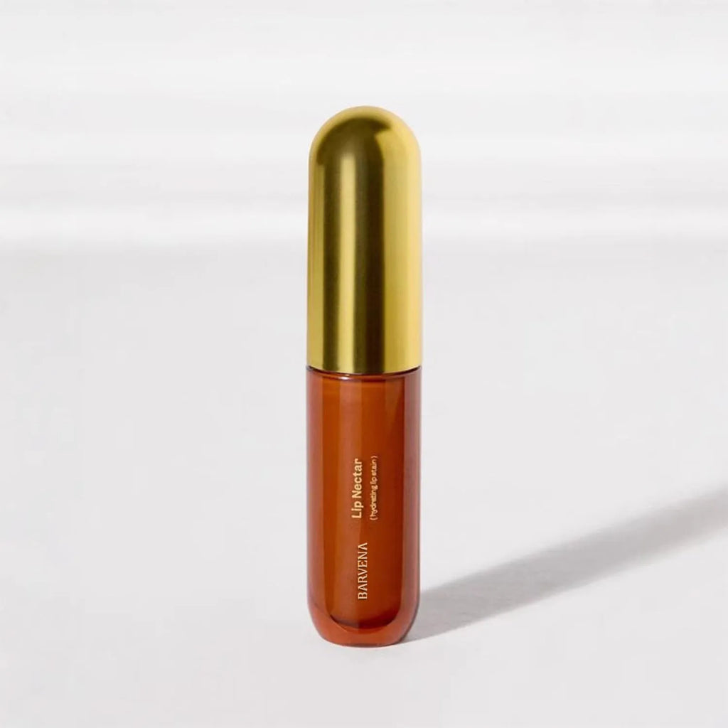 BN7071 lip gloss tube with pearly mirror finish, moisturizing and non-stick formula