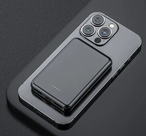 Black or white universal heating vest power bank showing 10000mAh and 5000mAh capacity options.