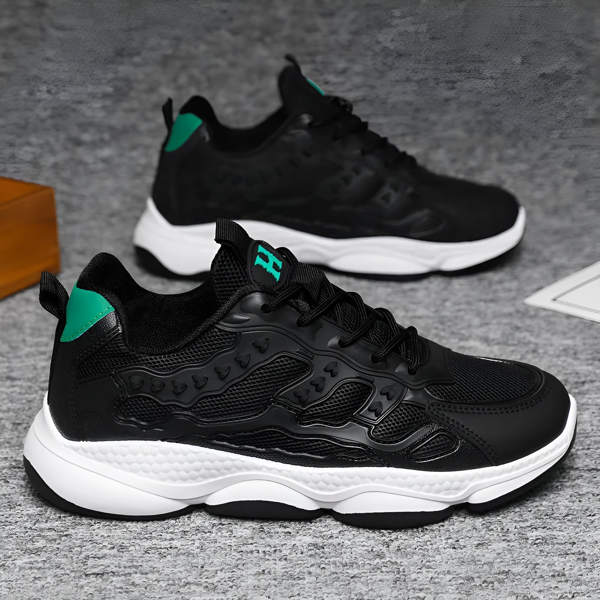 Men's spring mesh casual breathable sneakers low top rubber sole flat heel black green white black white brown