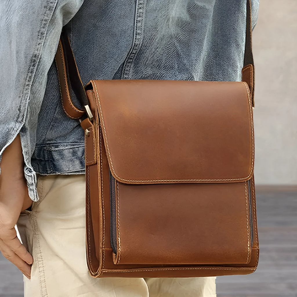 Top layer cowhide leather single-shoulder crossbody bag for men, solid colour Brown 209, retro style