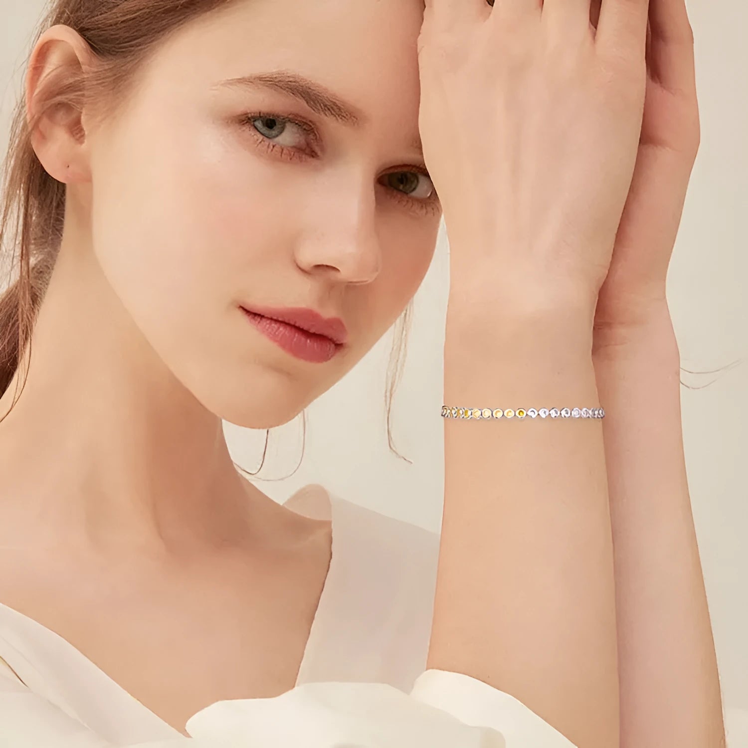 S925 sterling silver two-tone zircon bracelet with round geometric links and electroplated finish