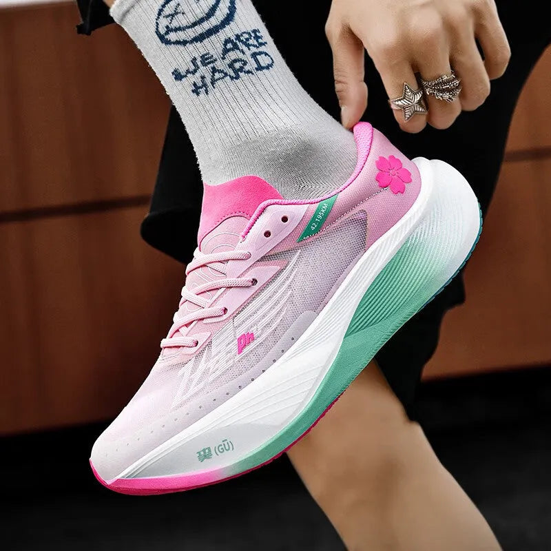Low-top casual running sneakers with carbon plate, shown in multiple colours including Glacier, with natural rubber sole and lace-up front.