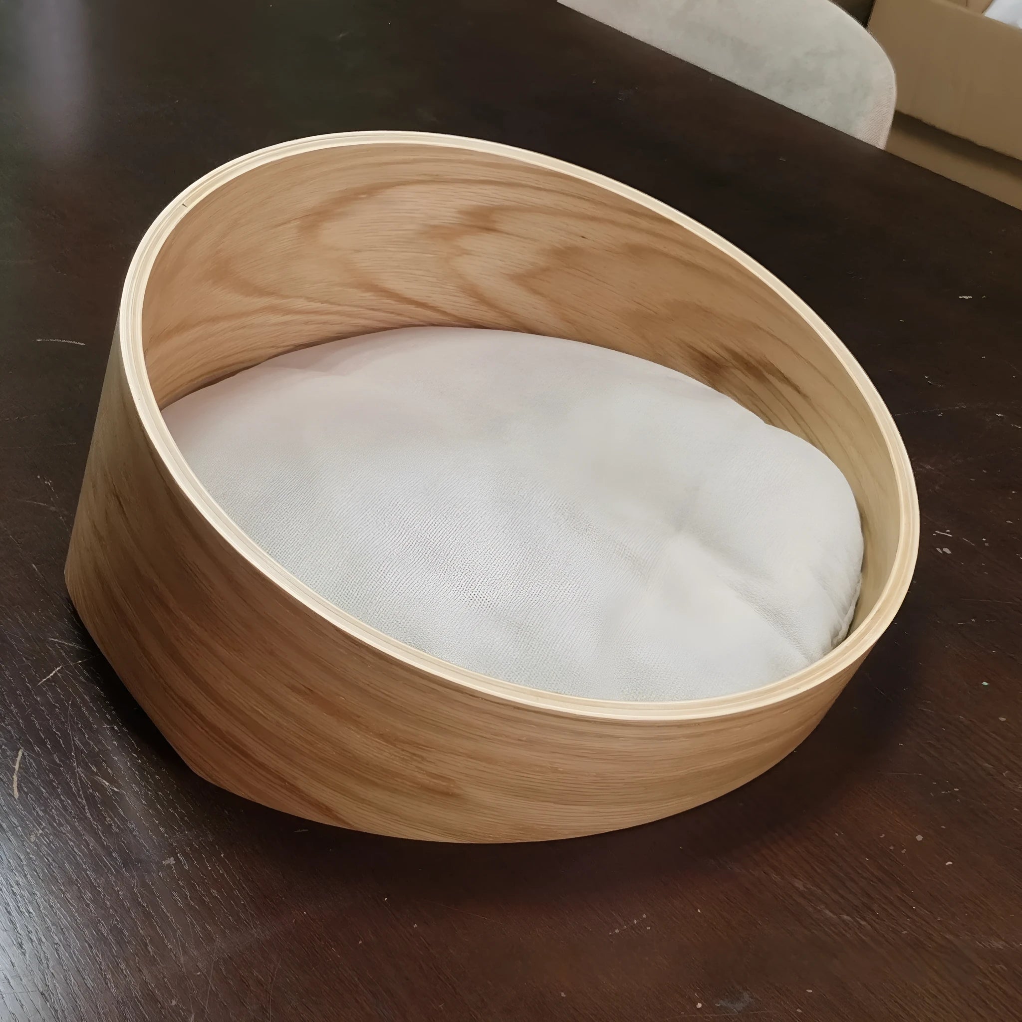 Solid wood round indoor cat cattery bed with 35cm or 50cm diameter, natural wood colour
