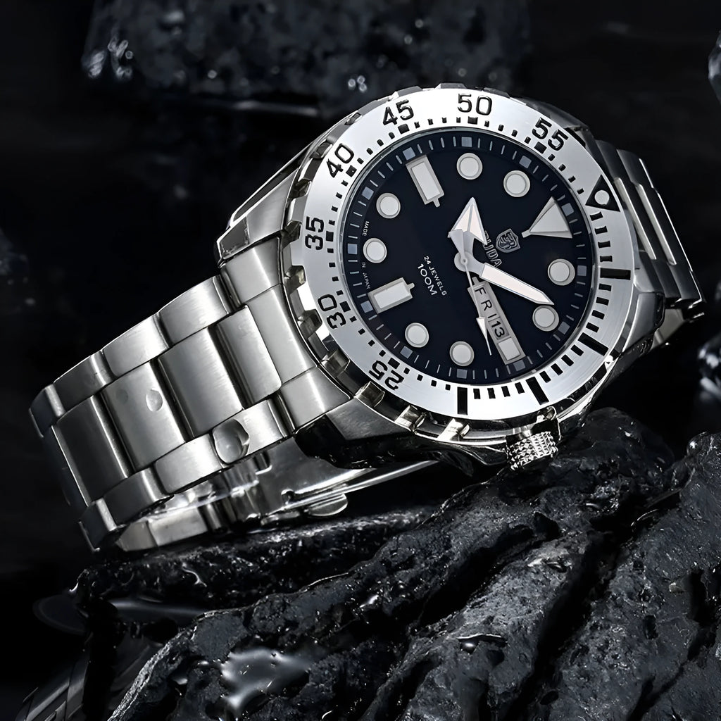 Men's waterproof watch with luminous quartz movement in silver case with blue dial and steel bracelet