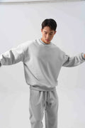 Men's loose fit polar fleece sports suit in winter athletic wear with padded trousers