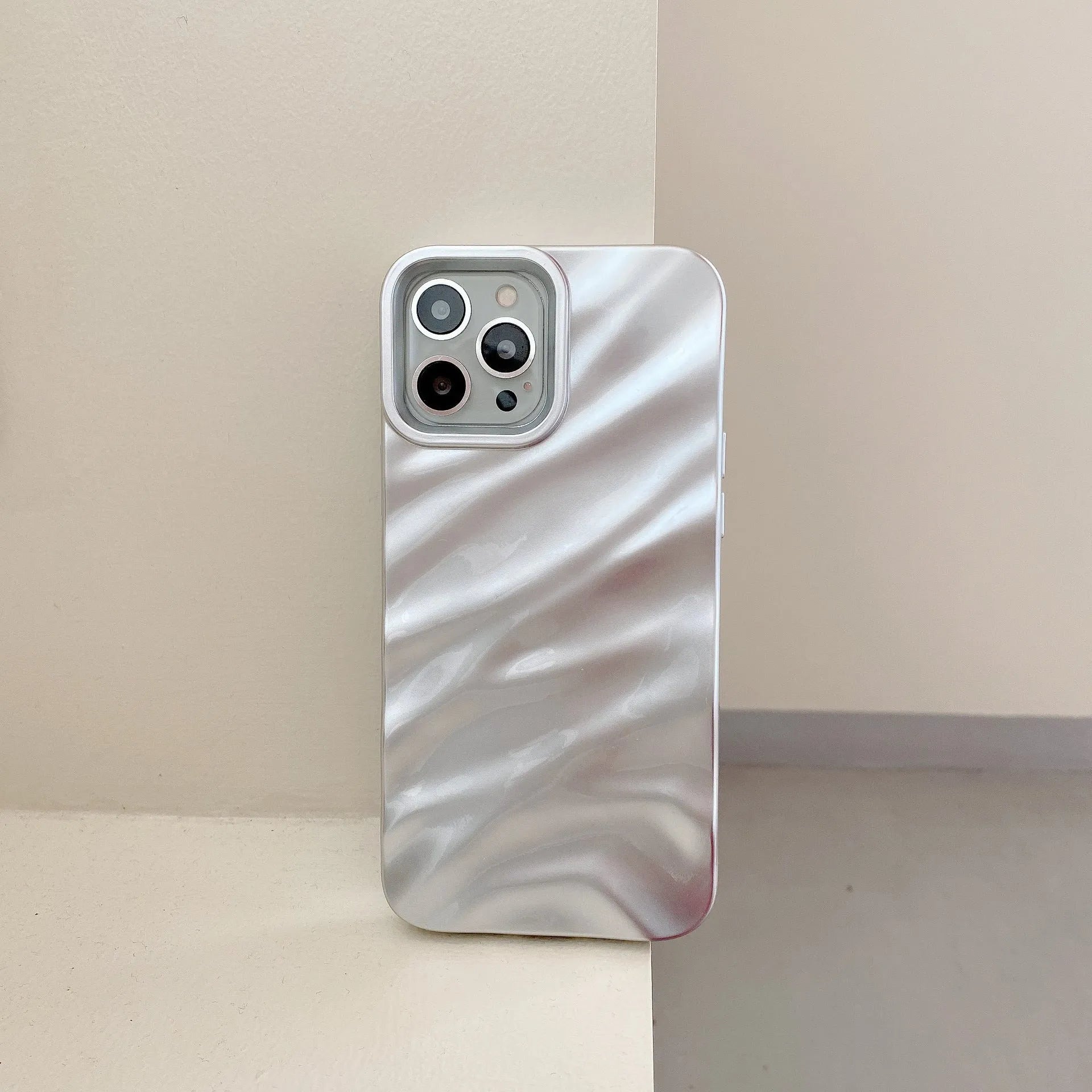 Anti-fall soft solid colour wave pleated TPU phone case for Apple iPhone