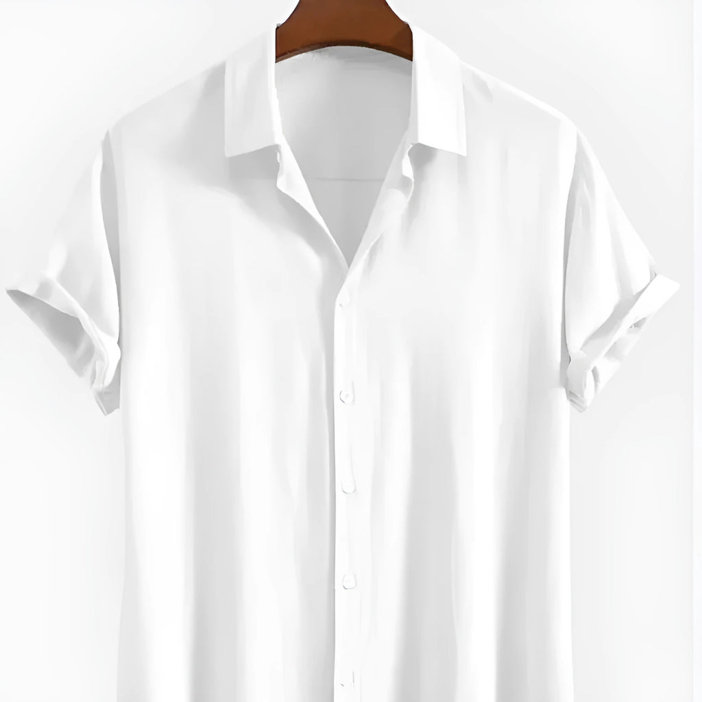 A man wearing a loose-fitting, solid-colour short-sleeve cardigan suitable for summer.