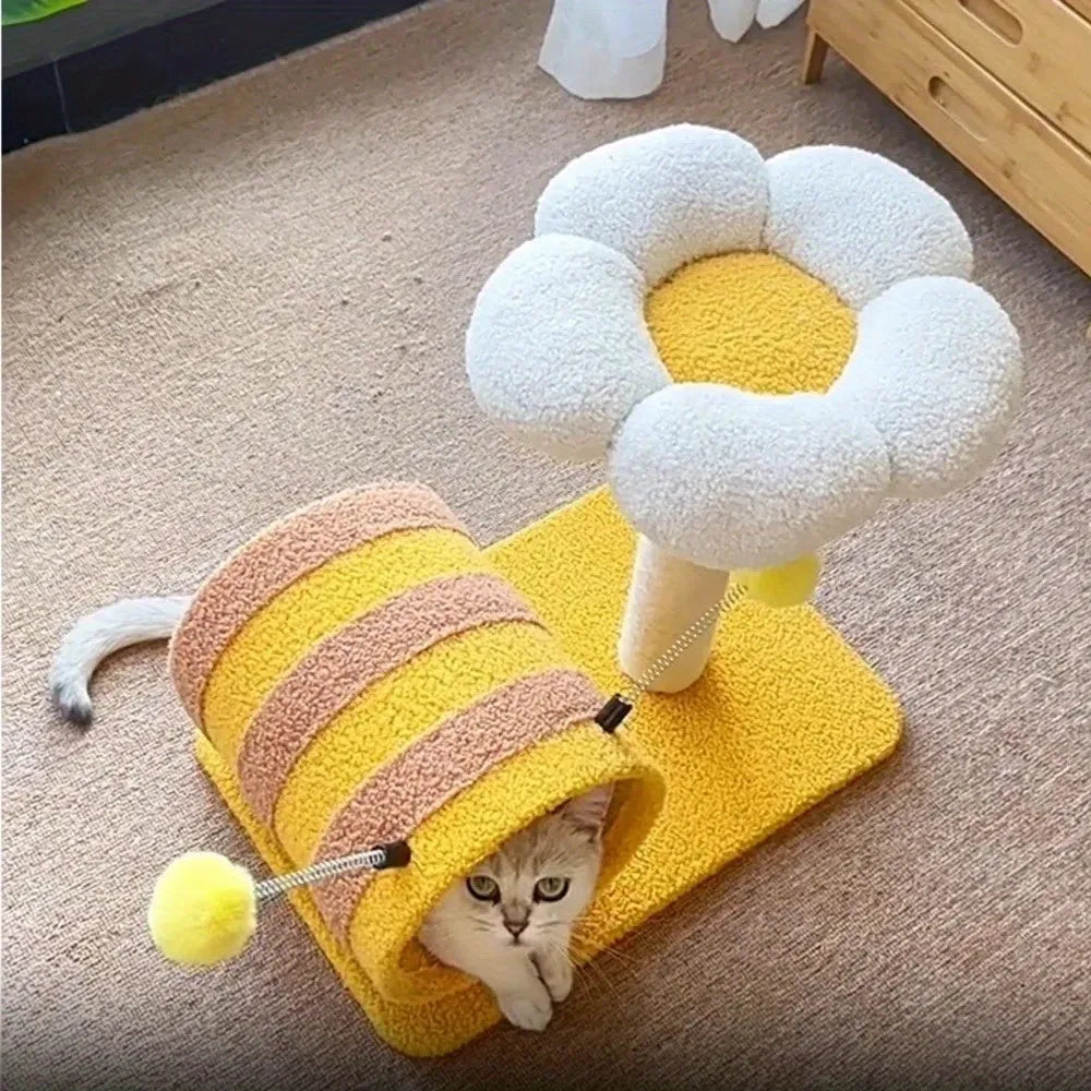 Yellow bee-themed cat climbing frame with sisal scratching board and tunnel, dimensions 46x36x25cm