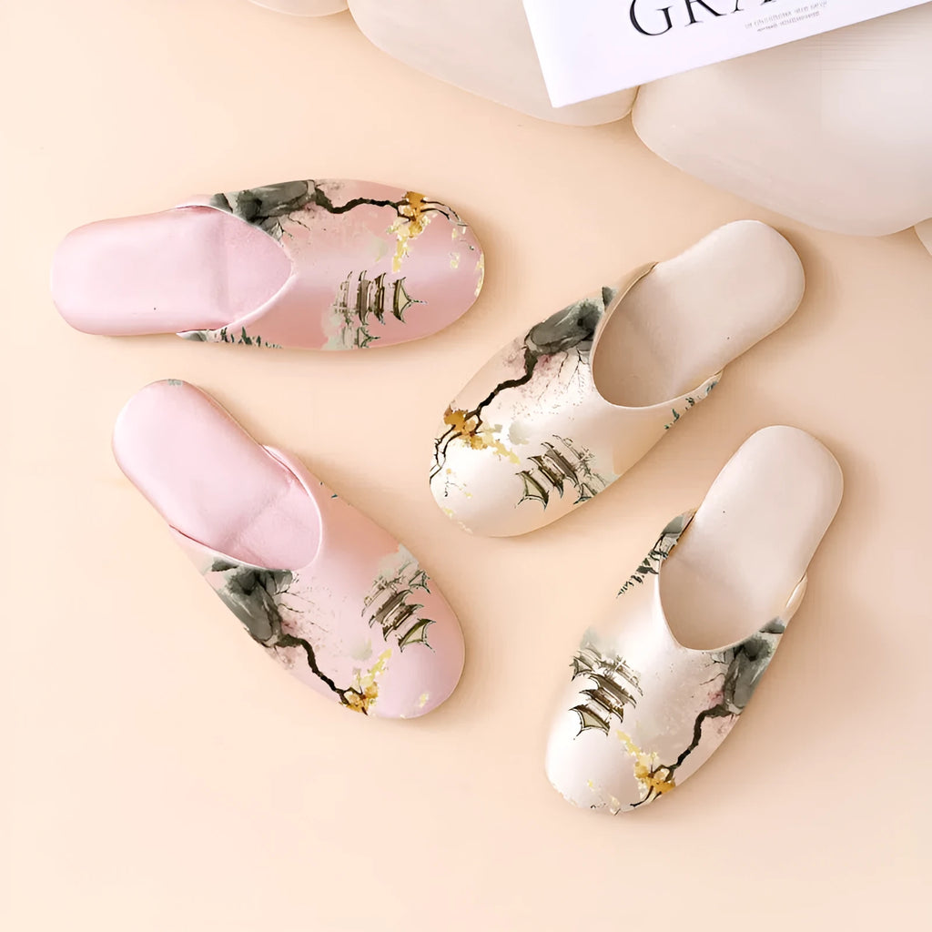 Women's non-slip printed fabric slippers in pink with satin upper and PVC outsole