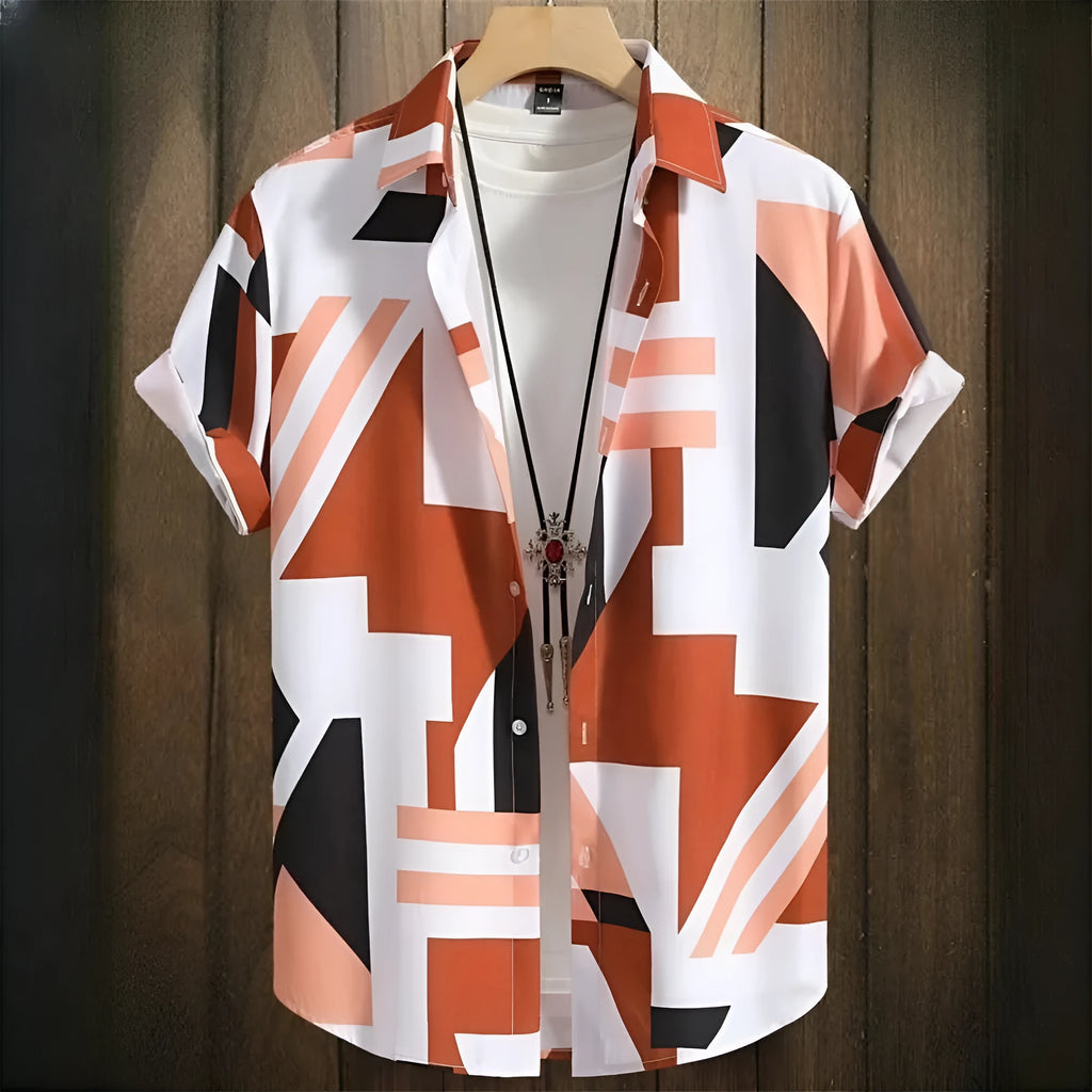 Men's camouflage pattern short sleeve shirt with digital printing and 3D stitching details on polyester fabric