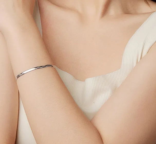 S925 sterling silver bracelet electroplated finish unisex SCB303 colour personality style bracelet on white background