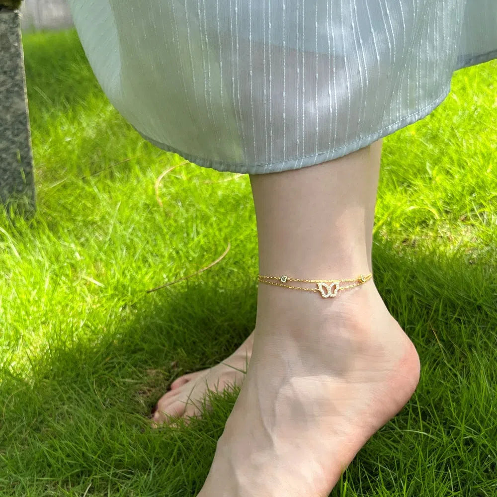 925 silver anklet with hollow zircon inlay in platinum colour on a white background