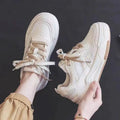 Women's low top sneakers with rubber sole in beige and pink colour options