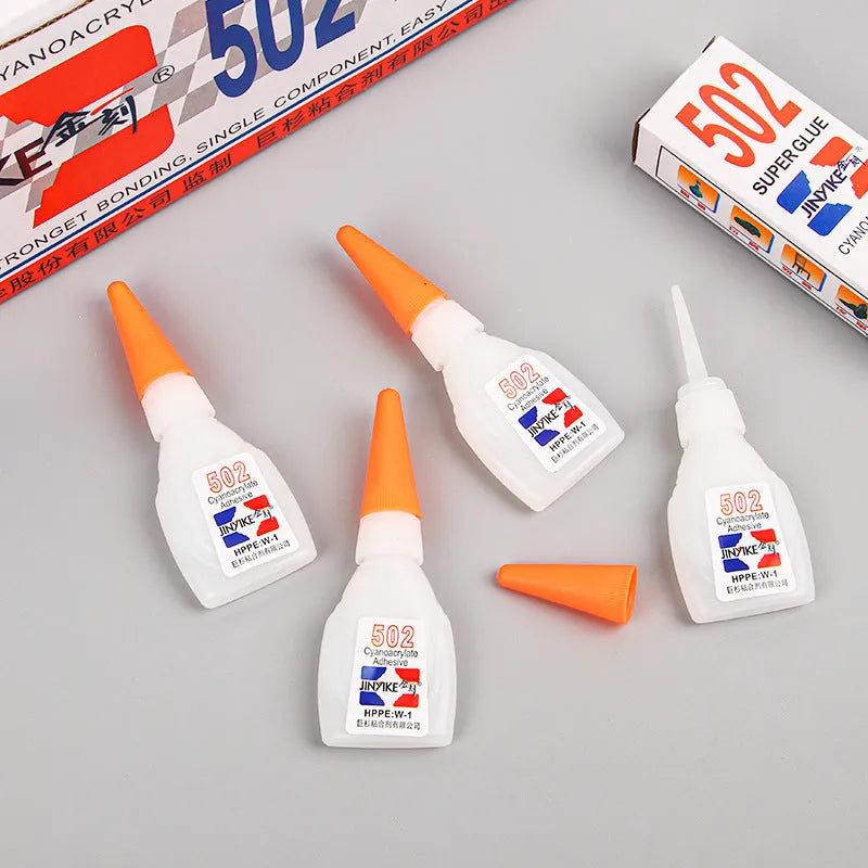 Instant strong adhesive patch for shoe repair in 3g and 8g formats with specialised glue formula