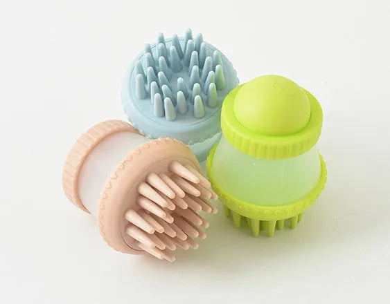 Multifunctional pet bathing brush with silicone TPR bristles in pink, 11.8x7.8cm, for dogs and cats
