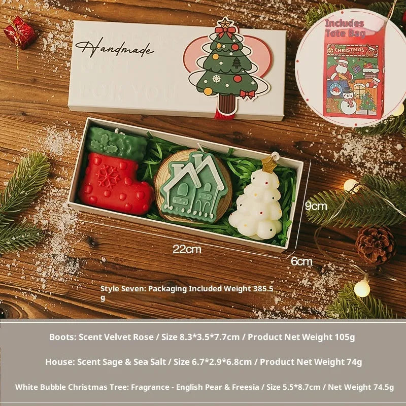 Christmas scented candle in soy wax gift box with wood pad and Christmas tree shape