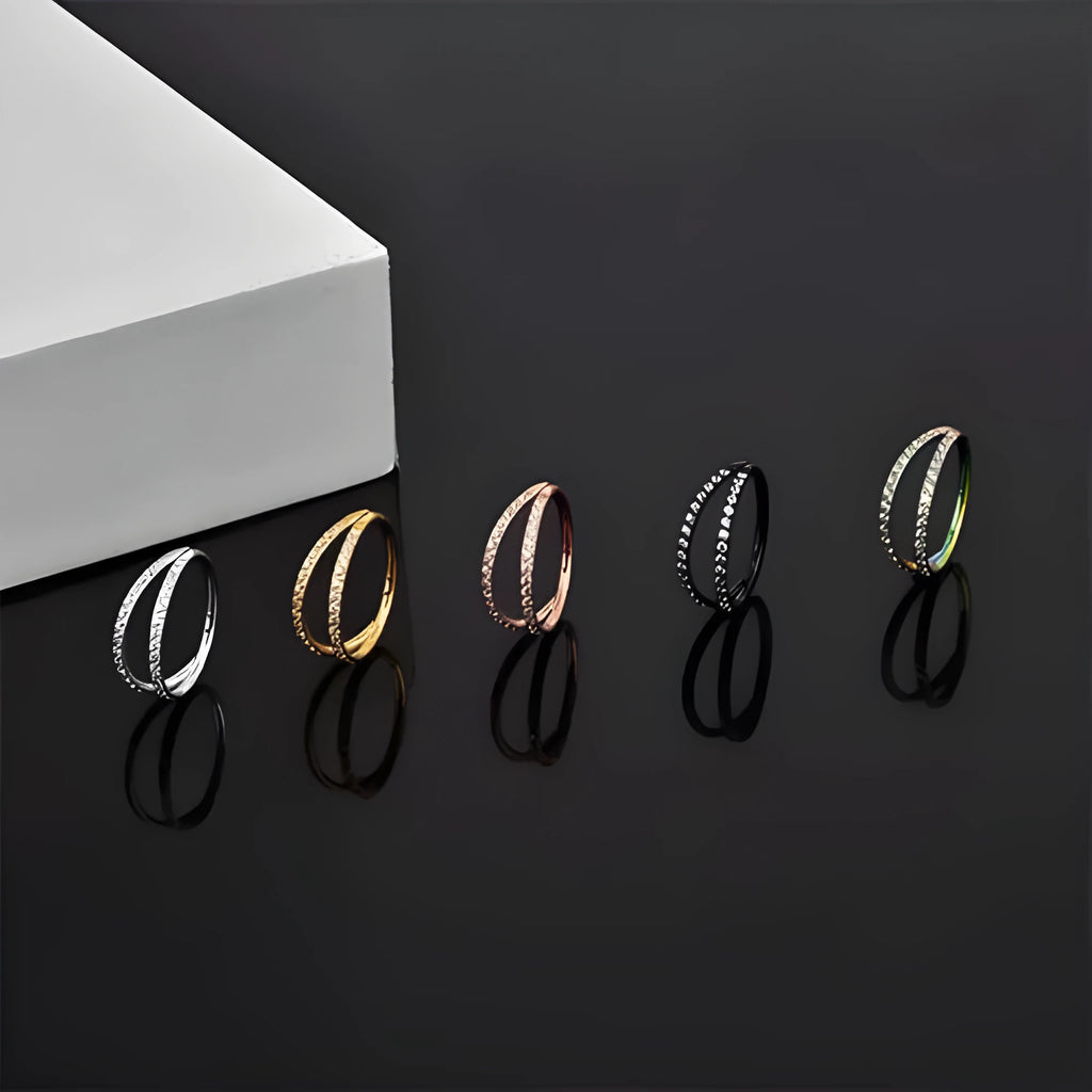 G23 titanium alloy lip ring and nose ring set with diamond treatment in gold or steel colour.