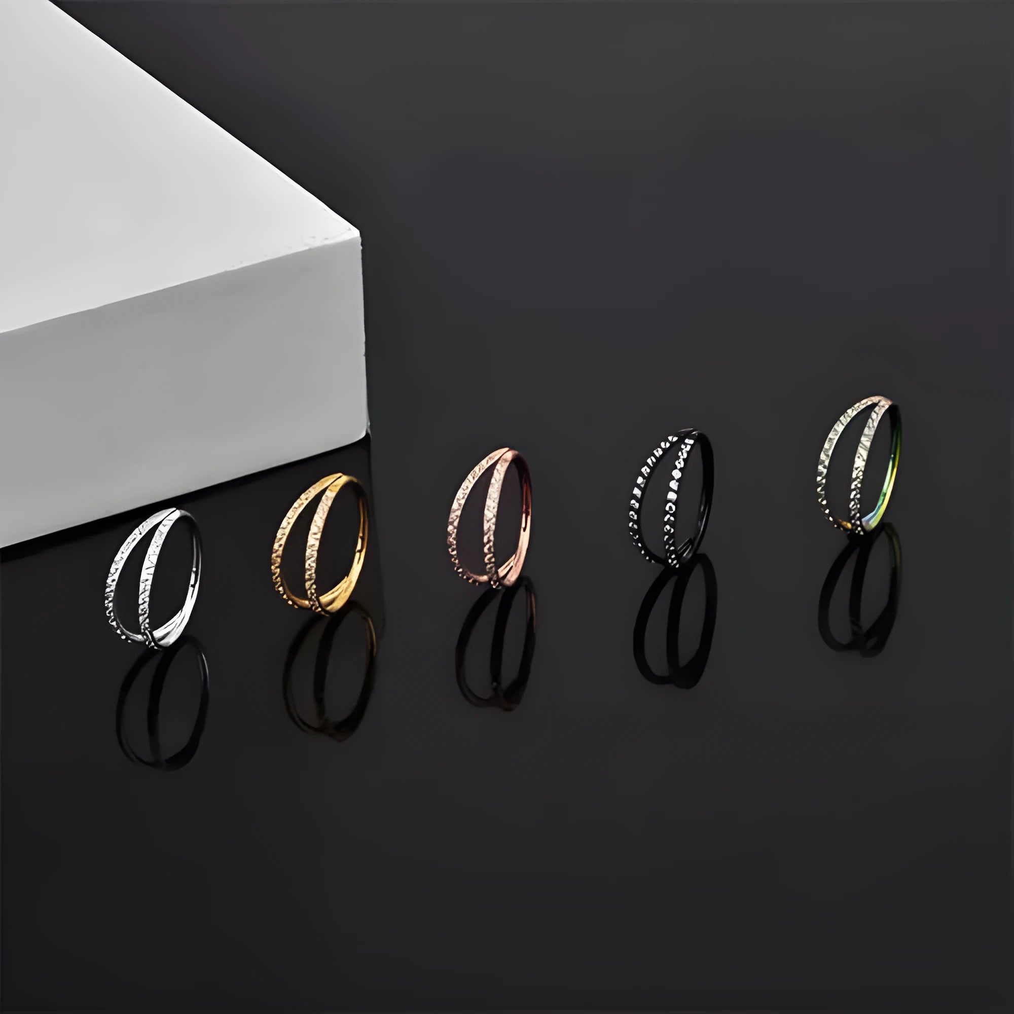 G23 titanium alloy lip ring and nose ring set with diamond treatment in gold or steel colour.