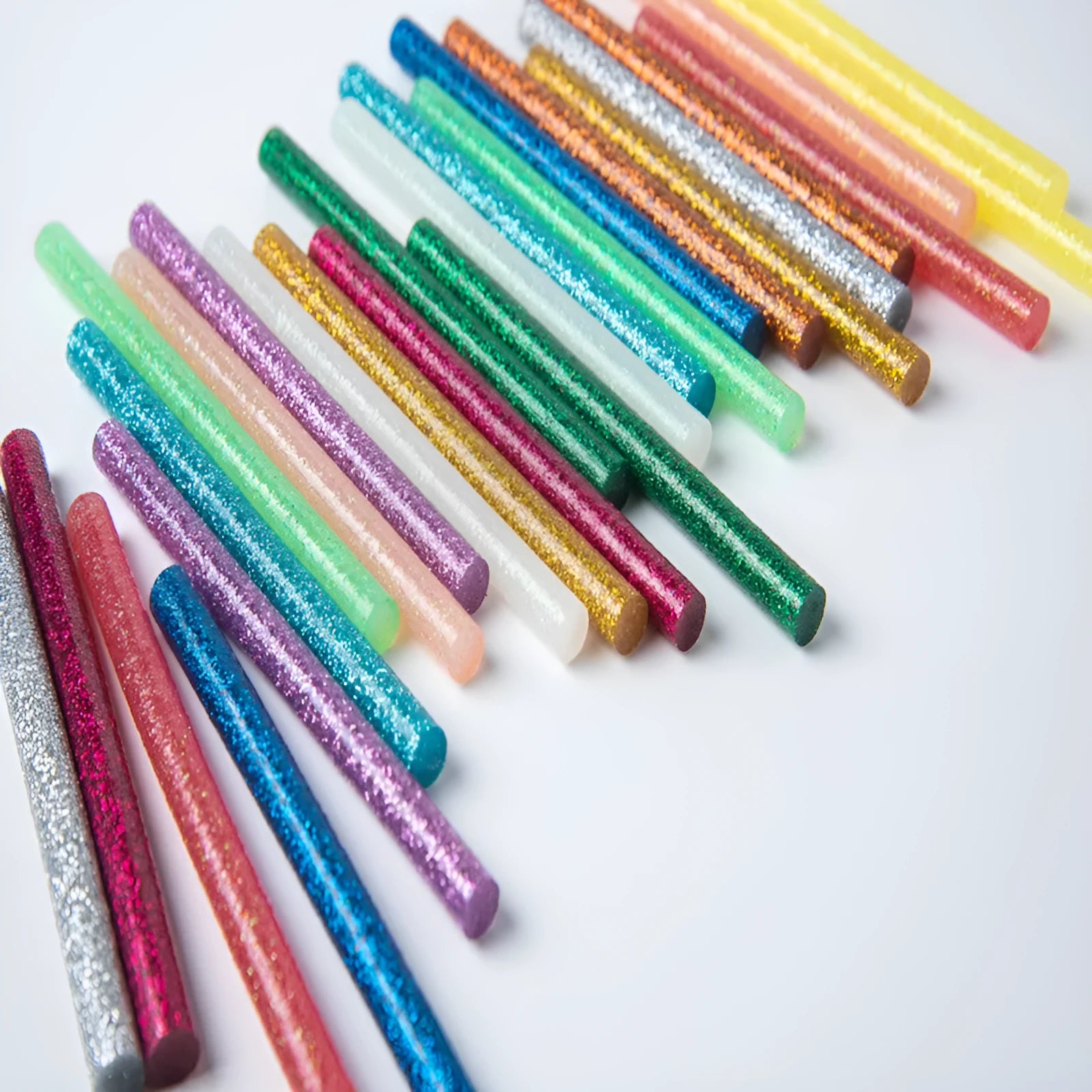 Flash mixed luminous hot melt glue sticks with gold leaf particles, 10 pack, 7mm and 11mm diameter options