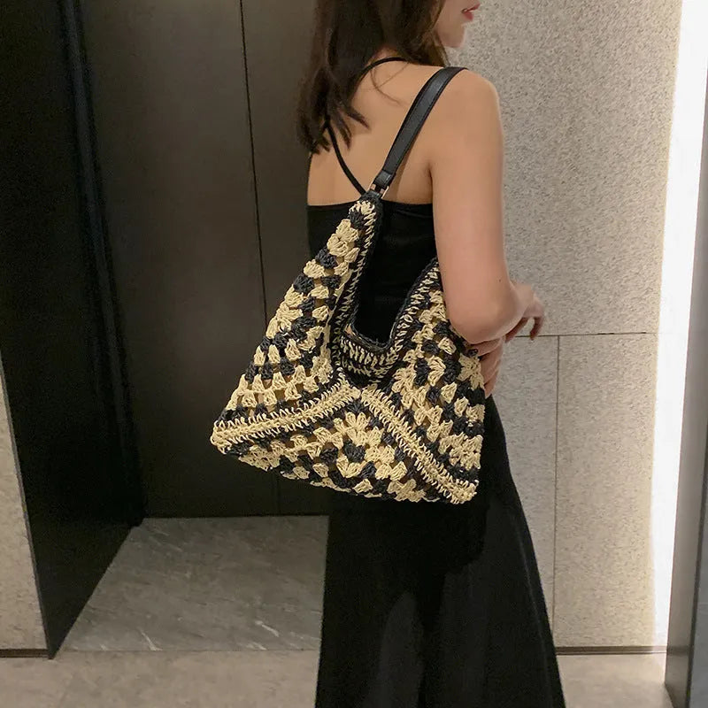 Handmade straw woven hollow contrast colour weave women's shoulder bag with polyester lining in khaki beige