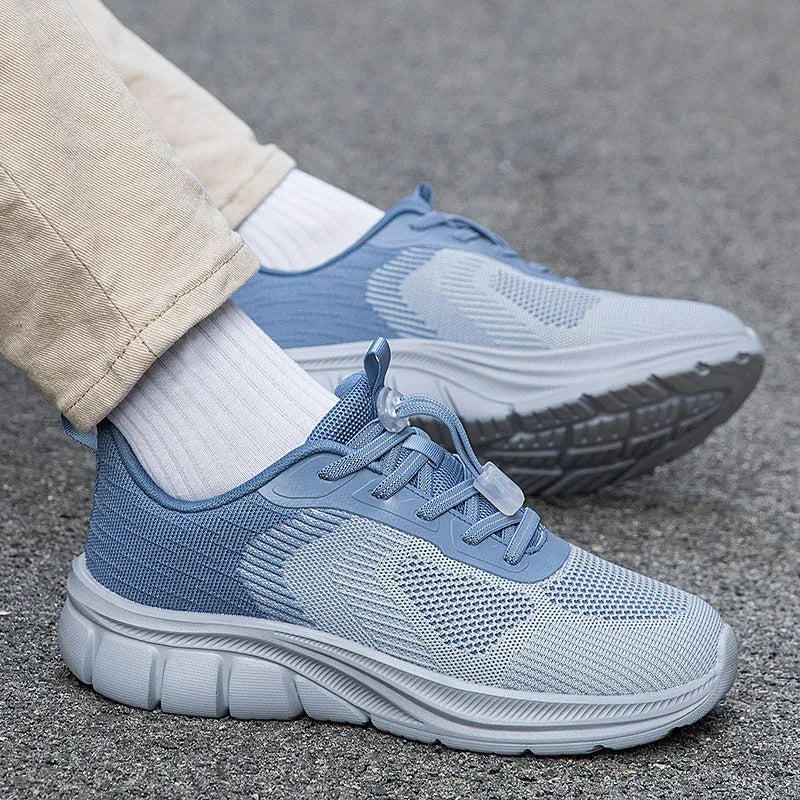 Knitted casual unisex sports shoes in solid colour with Flyknit upper and low flat heel