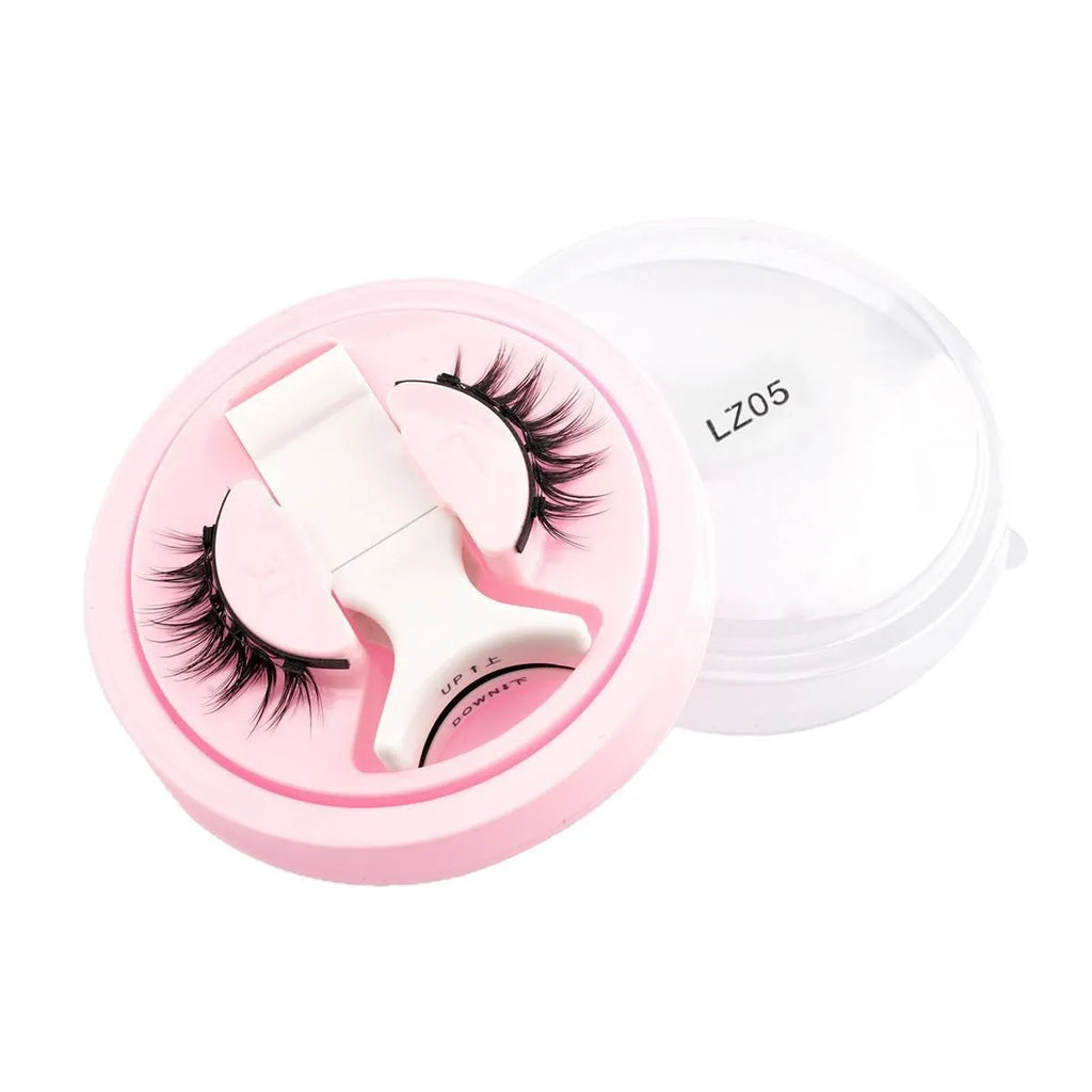 Set of reusable waterproof false eyelashes in five natural artificial fibre styles.
