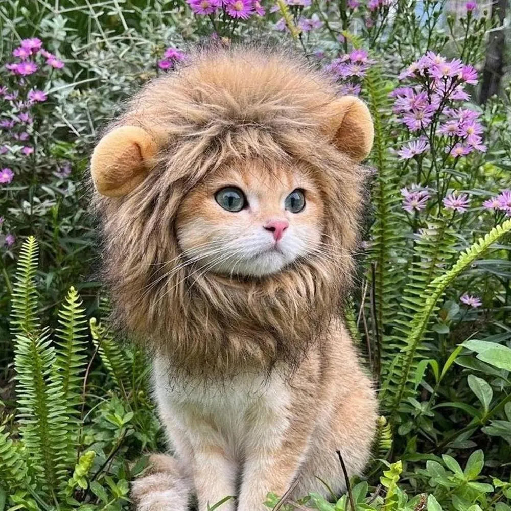 Lion mane wig for cats and small dogs with fluffy artificial hair and adjustable elastic band