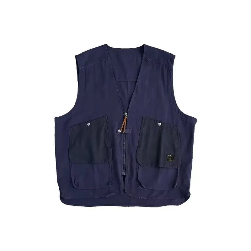 Retro multi-pocket vest for men in khaki with zipper and straight hem sleeveless cardigan style