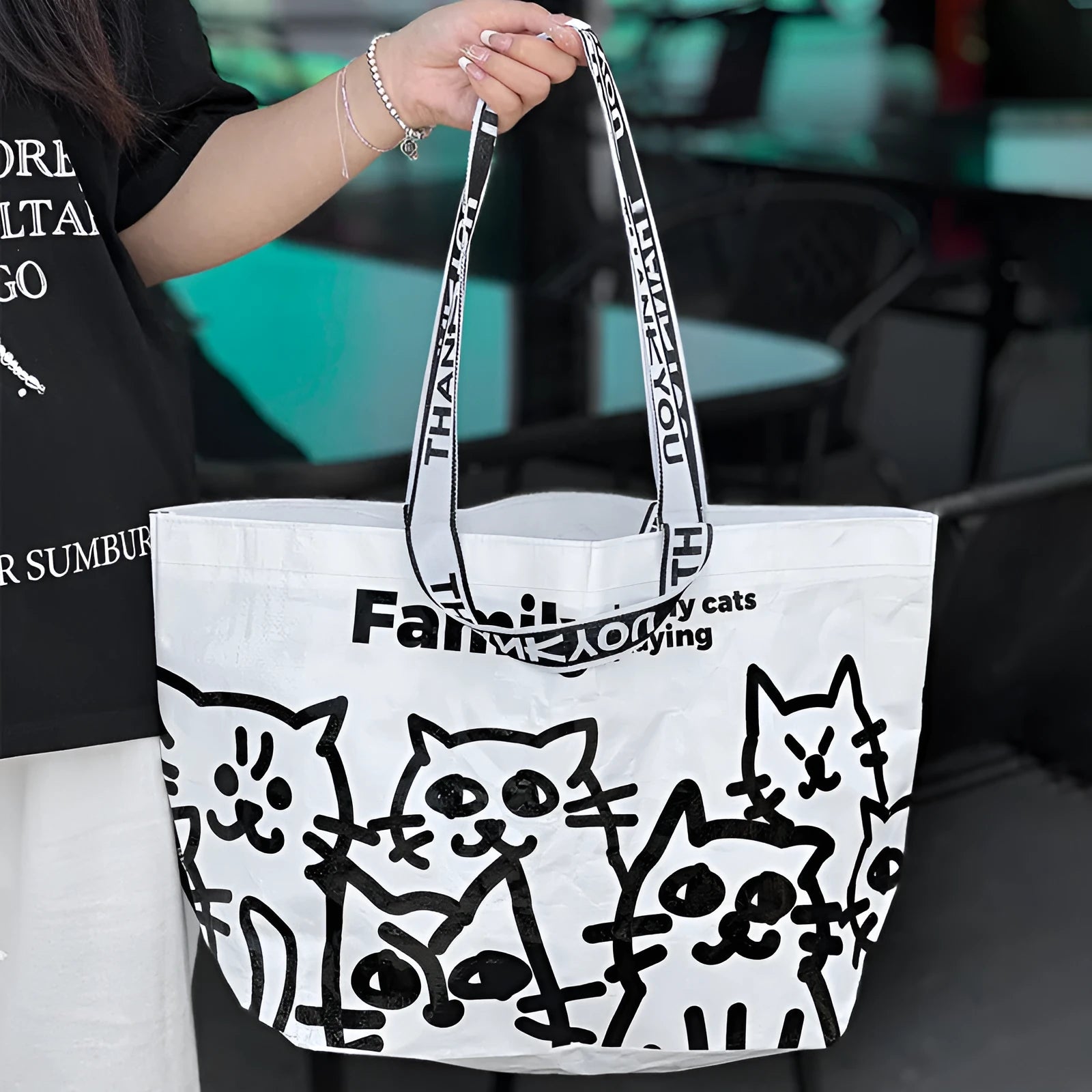 Waterproof woven handbag with colourful snakeskin pattern design and PP woven construction