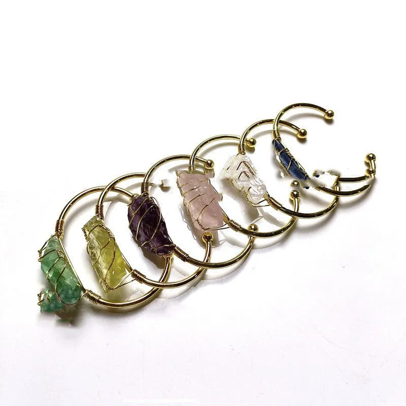 Natural crystal rough stone bracelet with gold geometric winding in bohemian ethnic style