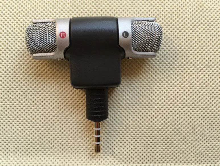 Mini wireless condenser microphone for computer camera recording omni-directional with over 12 hours battery