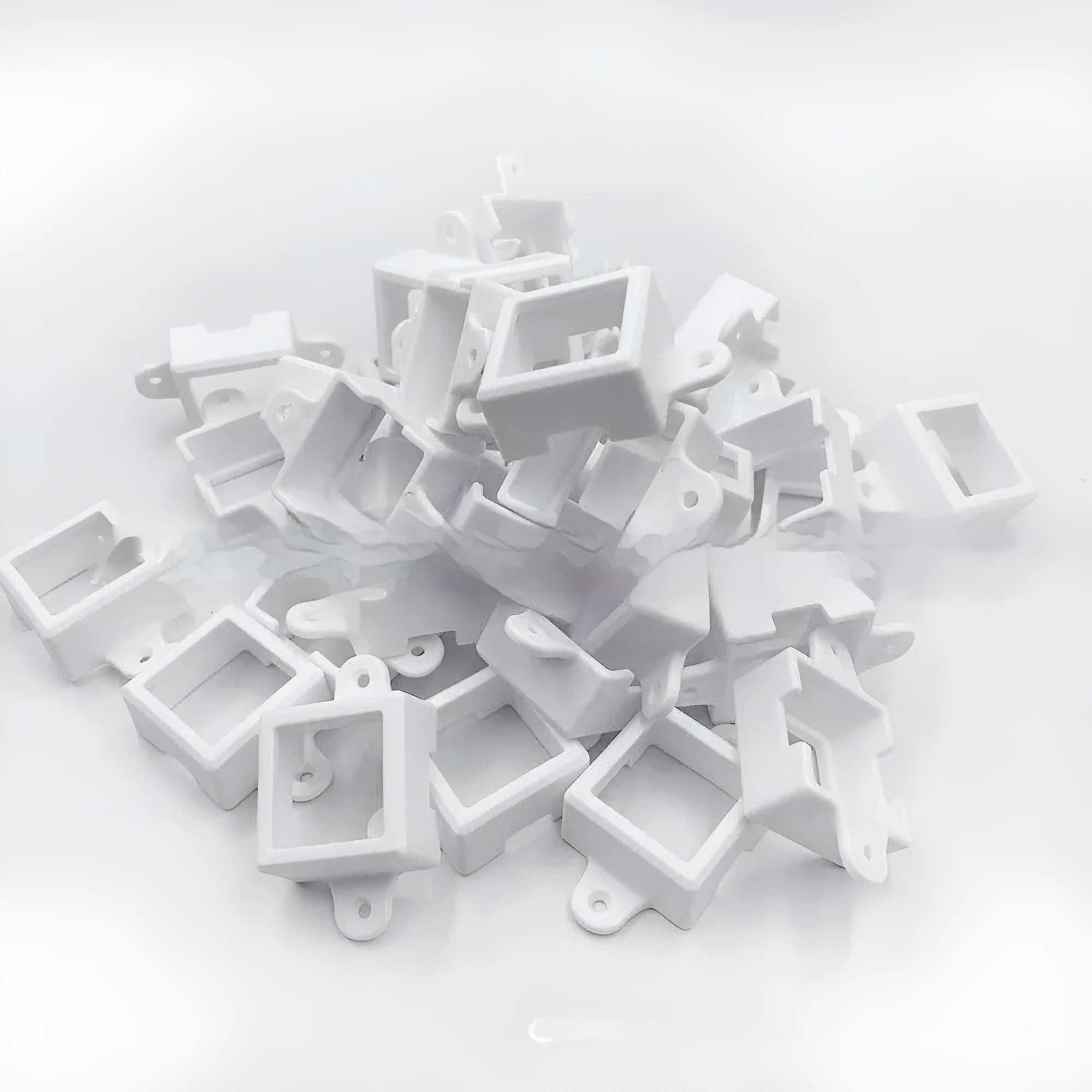 White plastic protective lampshade for LED light fixed brackets, dimensions 1.7cm by 6cm