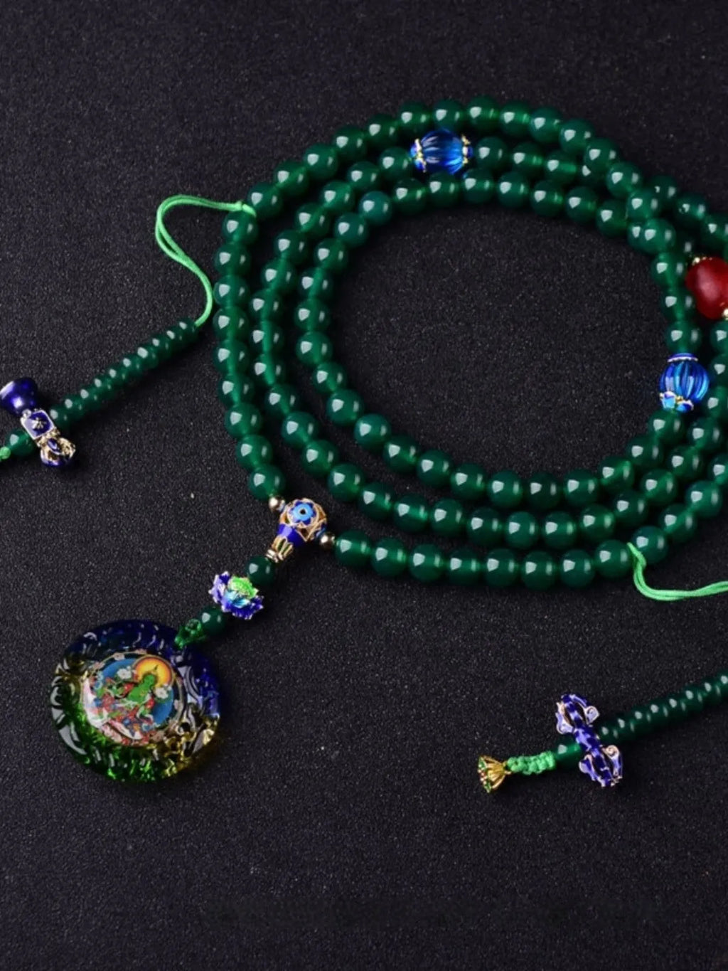 Handmade natural green agate bracelet with multi-circle design and thangka pendant