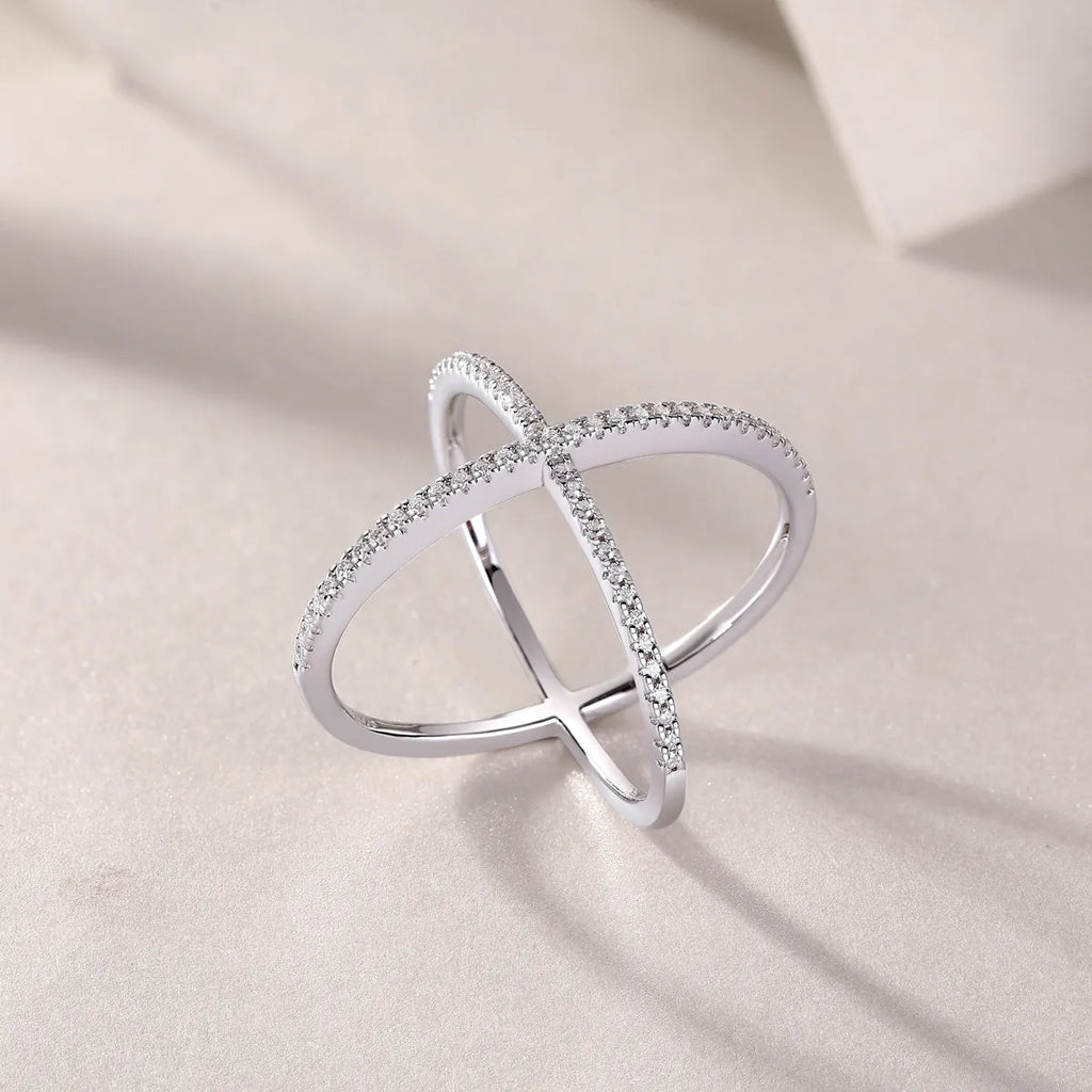 X-shaped heart moissanite ring set in S925 silver with platinum-plated gold colour, sizes 5 to 9, gift box