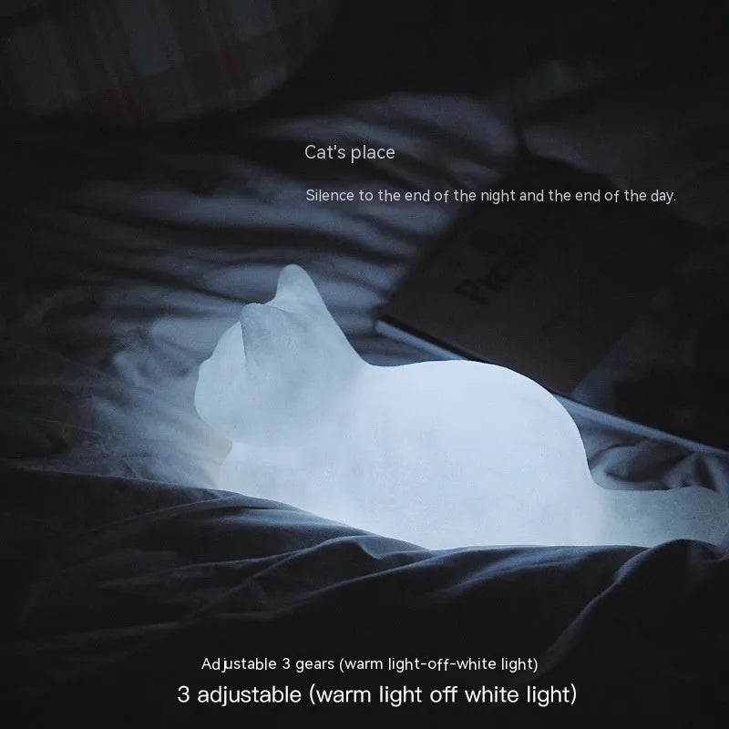 Vinyl cat night light, battery operated, 13 x 13 x 34 cm, cat-shaped lamp for bedside table or shelf