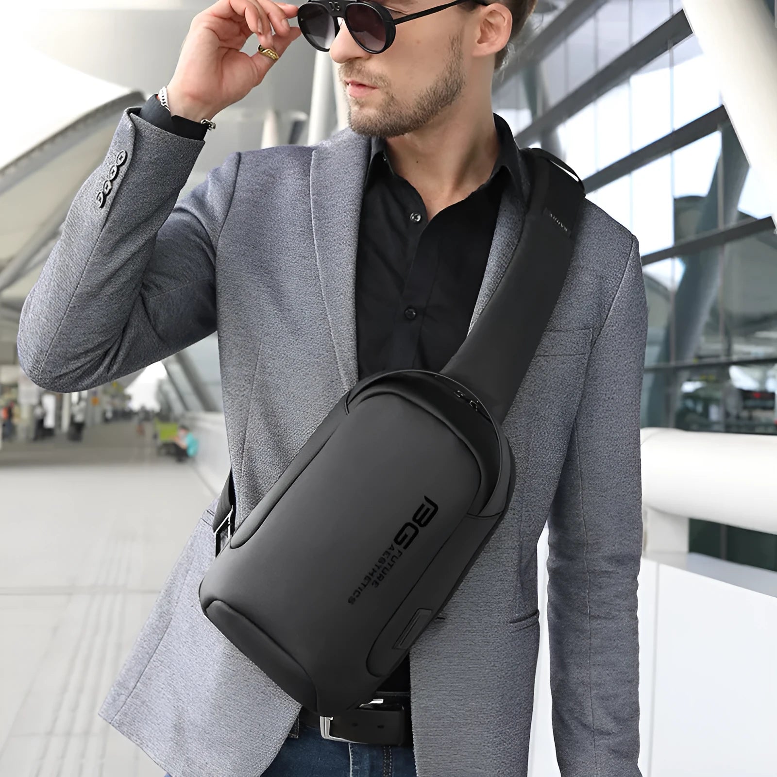 Men's black Oxford cloth shoulder bag with USB access for business travel