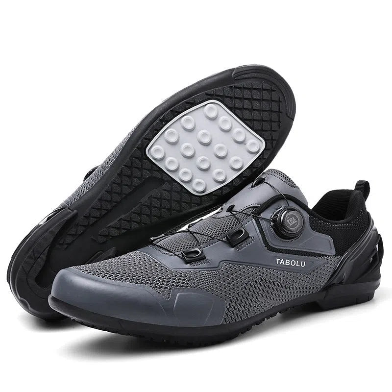 Breathable lightweight road cycling shoes in black with neutral fit
