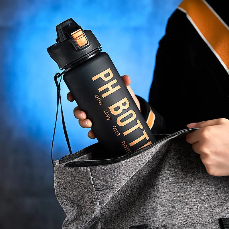 Men's 1000ml matte black plastic water bottle portable direct beverage style