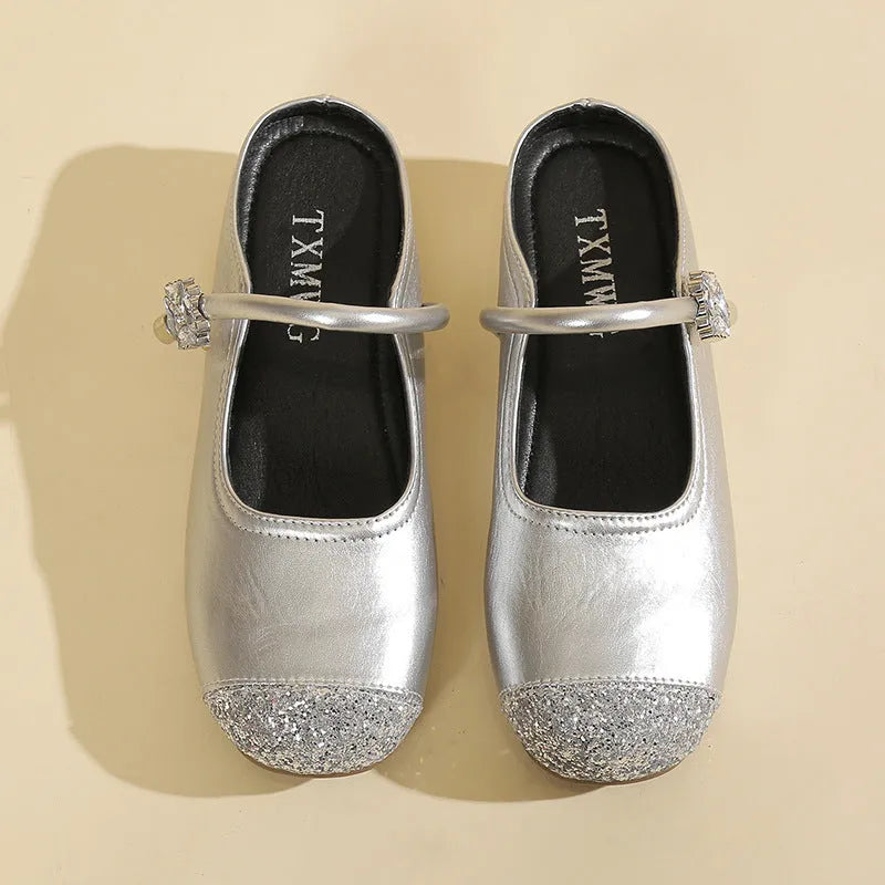 Women's casual shallow mouth round toe sandals with PU upper and rubber sole in black and silver