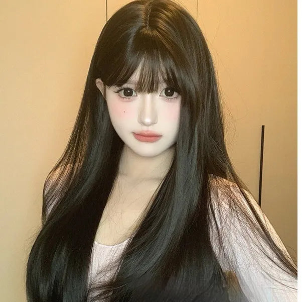 Dark brown straight women's wig with bangs for round face shapes