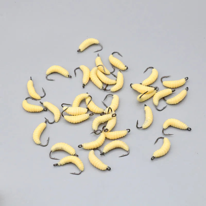 Pink worm lure bait with No. 4 Big Eye snakehead hook in beige, red, green, white and luminous colour options