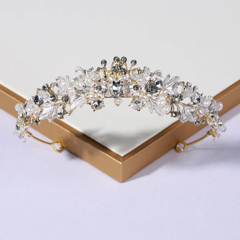 Women's pearl crown headdress hair accessory in gold or silver colour with European style design
