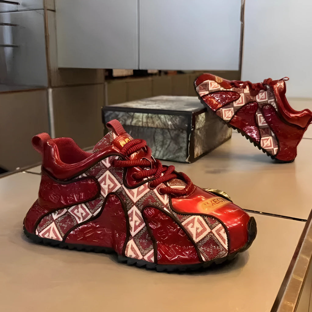 Men's platform trainers with embroidered stitching, thick rubber sole, mid heel, front lace-up, in scarlet black or creamy-white