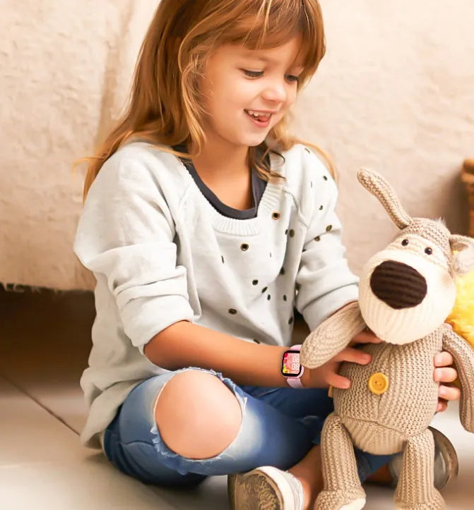 H39T blue children's smart watch with 1.4-inch touch screen and sporty TPU strap on wrist.