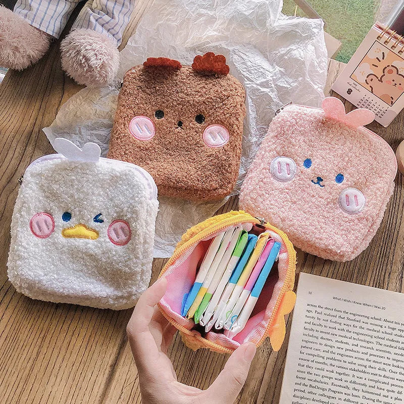 Sanitary napkin storage bag in pink rabbit print design, 13x13x1.5cm, flannel and non-woven fabric