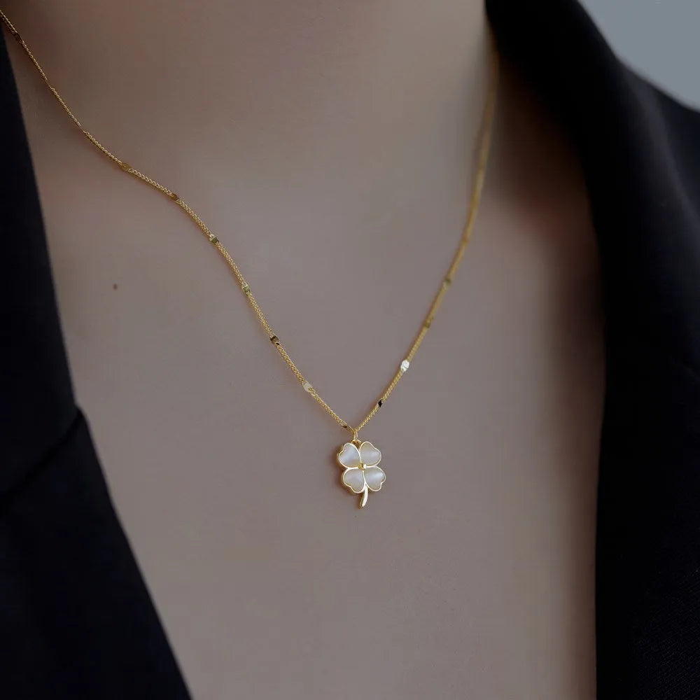 925 silver heart and clover necklace for women with electroplated white gold or gold finish