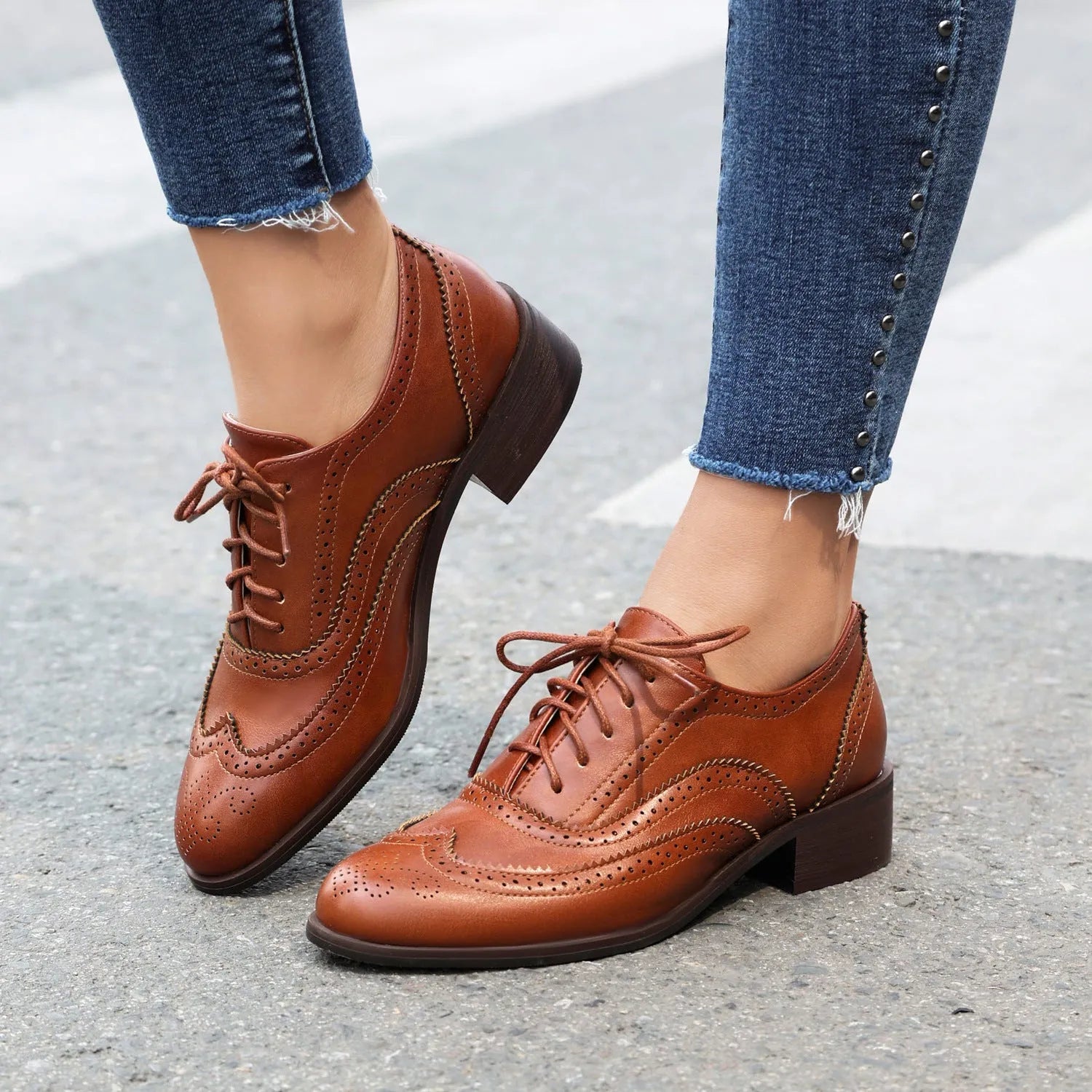 Retro British contrasting colour brogue high-cut lace-up shoes, round toe, low heel, sizes 35-39